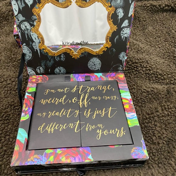 Rare Find! Urban Decay Limited Edition- Alice In Wonderland - Picture 3 of 6